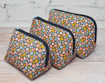 Sewing Pattern: Toiletry Pouch with Curved Zippers - 3 Sizes Small, Medium and Large