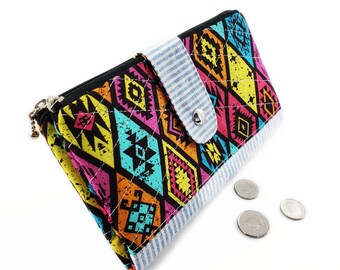 Clutch Wallet with 2 zippered pockets, 6 card slots, and 2 bill slip pockets made of Denim and Cotton - Ethnic print