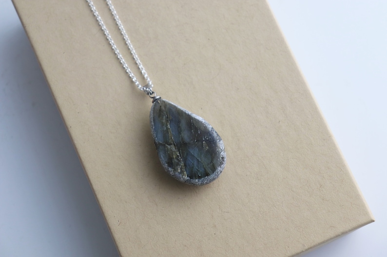 213 Silver Chain Labradorite Crystal Necklace Pendant