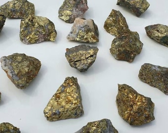 Chalcopyrite on quartz crystal