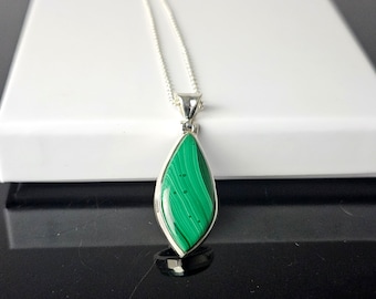 345) Malachite Crystal  Necklace 925 Silver