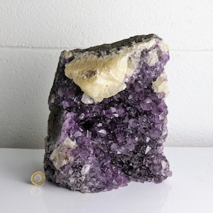 AM6)  Large Amethyst Crystal Geode
