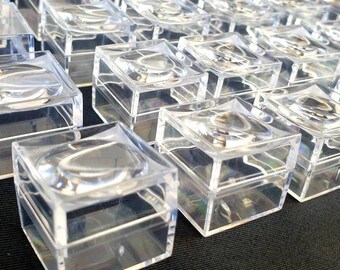 3 x small magnifying boxes / mineral display