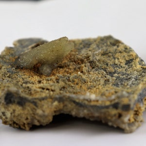 B1M)  Dog Tooth Calcite Crystal MineralOn Matrix  Morocco