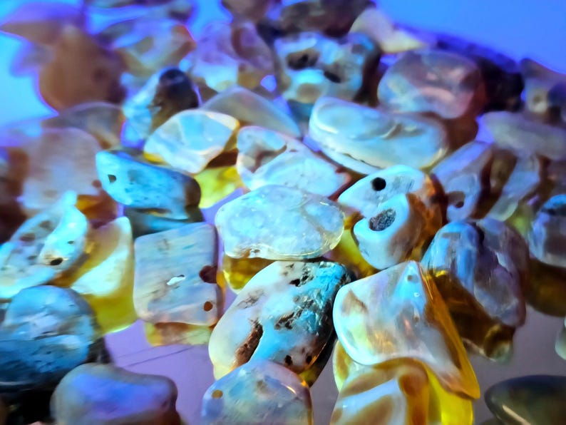 Polished amber crystal image 8