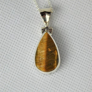 59e) 925 Silver Set Raw Tiger Eye Crystal Pendant + Silver Chain / Necklace