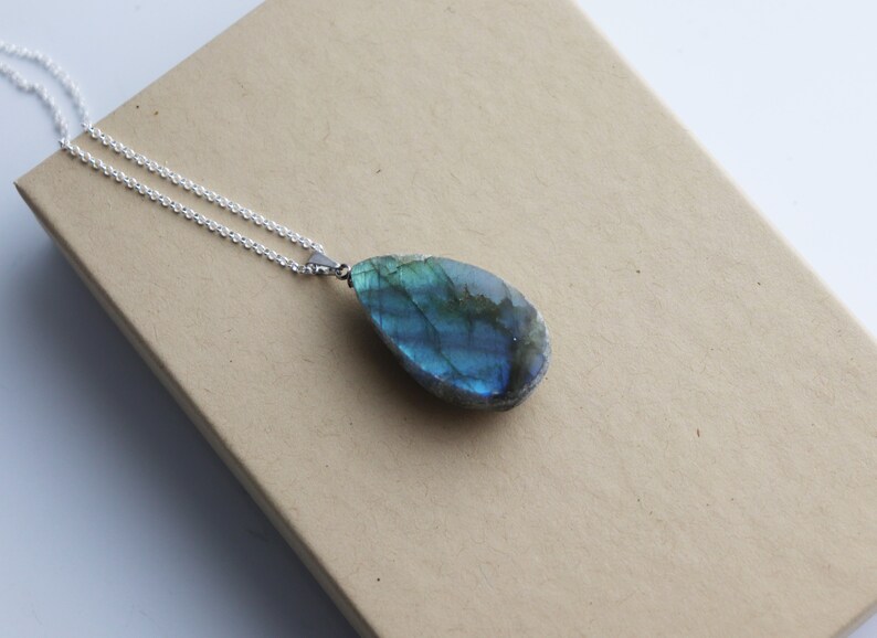214 Silver Chain Labradorite Crystal Necklace Pendant