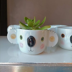 Koala shaped ceramic vase, animal vase, succulent plant pot, koala lover gift, planter, wedding favor