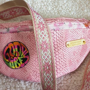 Sac Banane simili cuir comodo rose, peau de dragon. Confort Moderne, pratique, sac bandoulière amovible, pour épouse, maman, amie, maîtresse