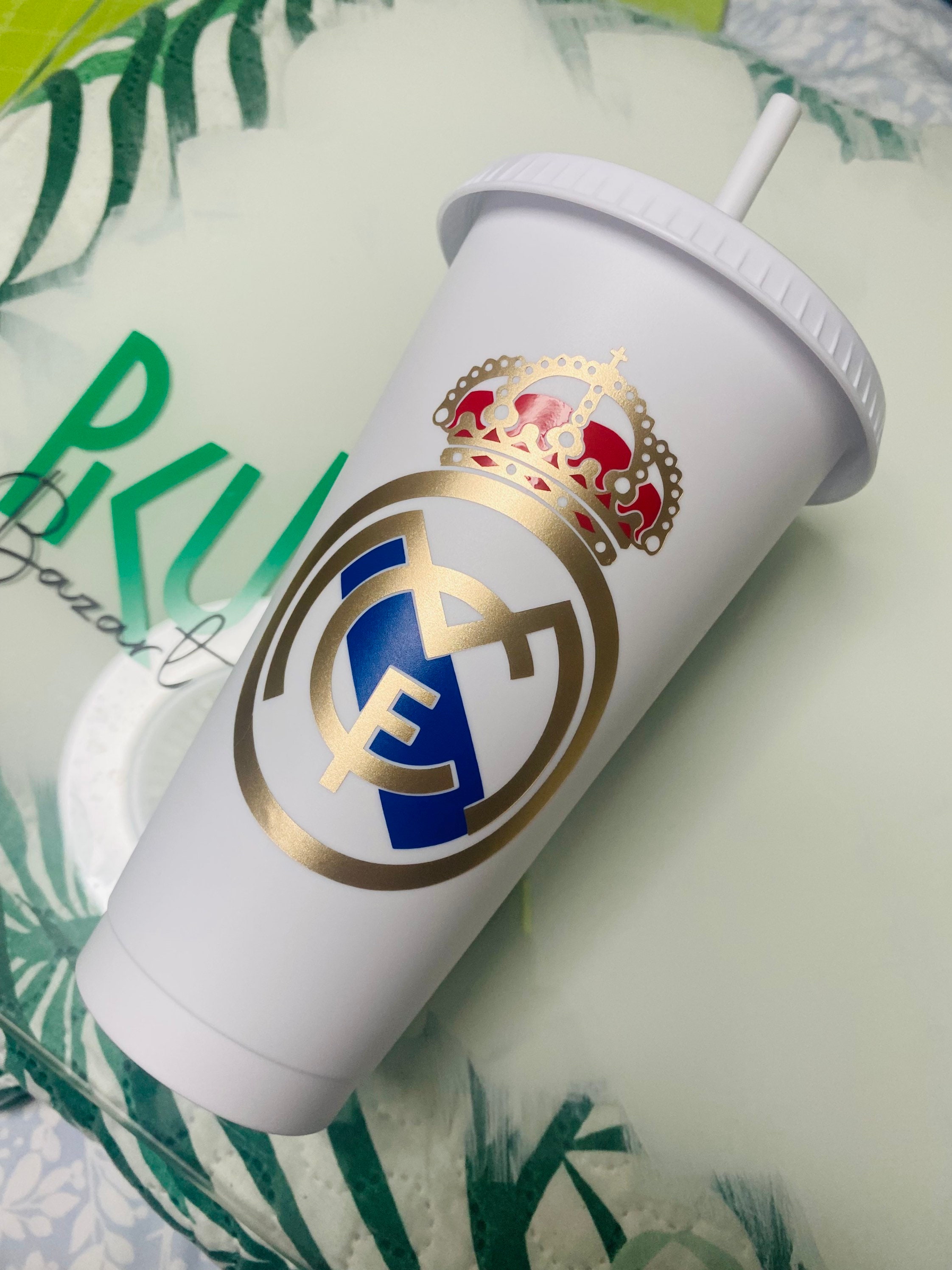 Equipo Real Madrid femenino - Botella Aquafigure con 6 Tags