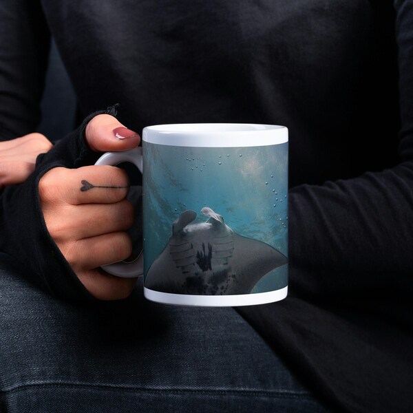 Scuba Diver Ceramic Coffee Mug Gift - Manta Ray Underwater Photography Cup - Scuba Diving Gift - Ocean Sea Life Decor, Dive Instructor Gift