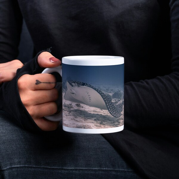 Scuba Diver Coffee Mug Gift - Ceramic Underwater Photography Eagle Ray Cup - Scuba Diving Gift - Sea Life Ocean Decor - Dive Instructor Gift