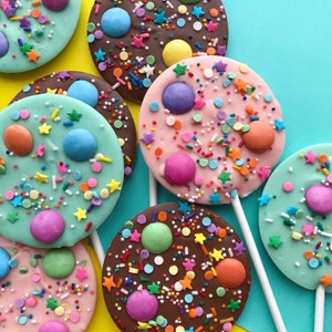 Chocolate lollipops - party favours