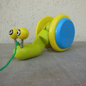 Baby wooden toy Snail , Pulling toy , Fun wooden toy , Personalised Pull Along Wooden Snail