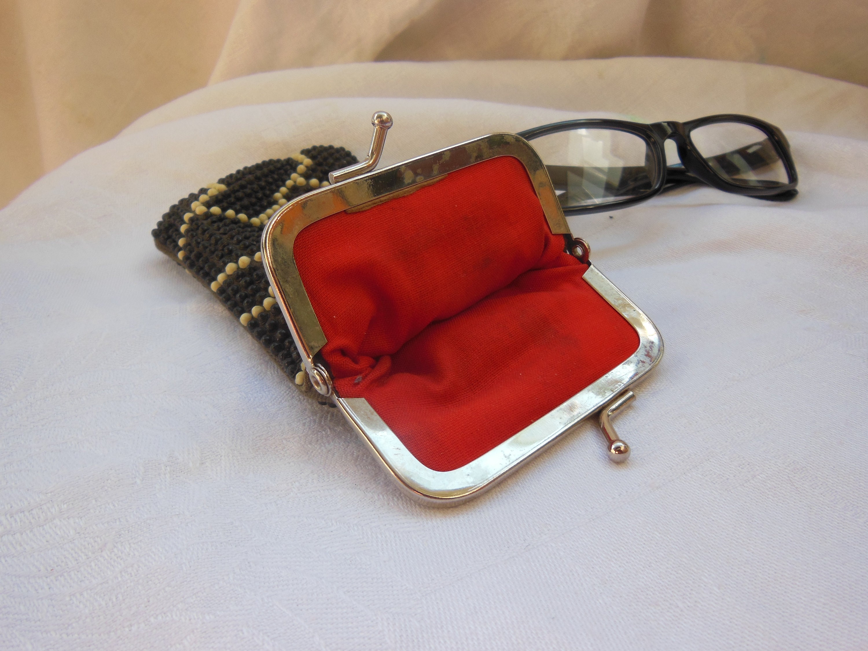 60s/70s Eyeglass Case With White and Black Beads , Vintage Eyeglass