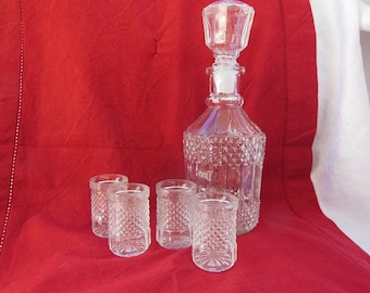 Alcohol Count with Cups , Whiskey Decanter, Glass bottle of alcohol , Old glasses garafe , Glass Bottle with Cups Set , Glass Bottle