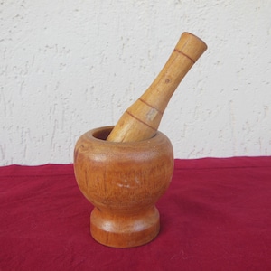 Vintage Wooden Mortar and Pestle, Handmade Hand painted Decorative, KITCHEN WOOD ACCESSORIES, A little wooden mortar