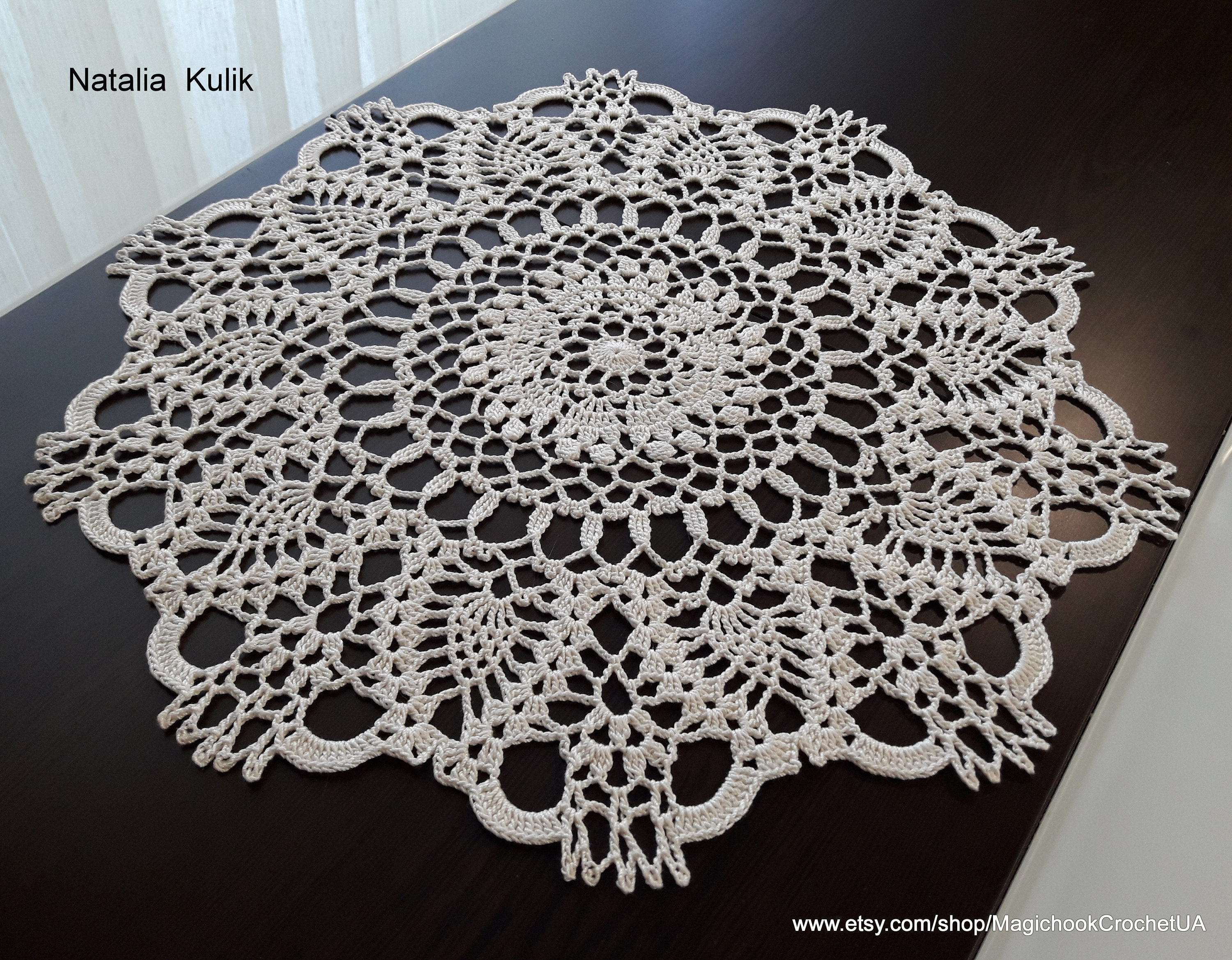 Small simple doily 4 inch. Round lace crochet applique