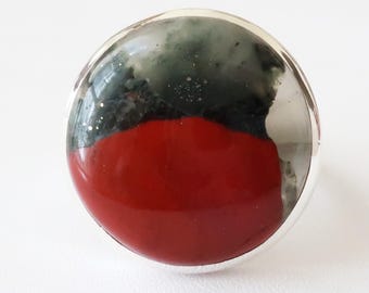 Anillo de plata de ley/piedra de sangre, tamaño 8,5, tamaño de la piedra 18 x 18 mm