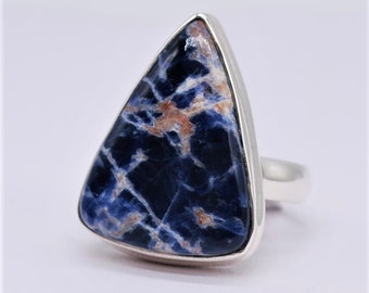 Anillo de plata de ley con sodolita, talla 9
