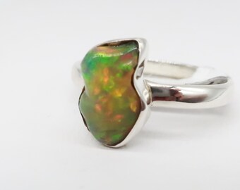 Anillo de plata esterlina y ópalo etíope en bruto, tamaño de piedra 12 x 8 mm, tamaño 9 1/4