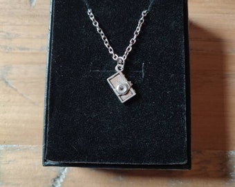 Silver Camera Necklace Photographer Pendant Camera Charm - Etsy Silver Camera Necklace Photographer Pendant Camera Charm - Etsy