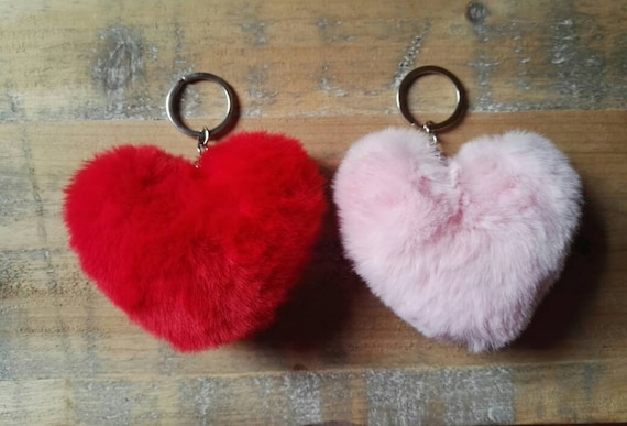 ONNUTO Fluffy Pompom Heart Keychain - Red