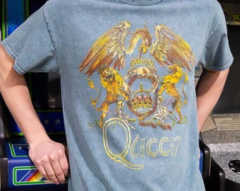 Vintage Queen Japanese Tee: Trellis Blue Mineral Wash (Rhinestones Optional)