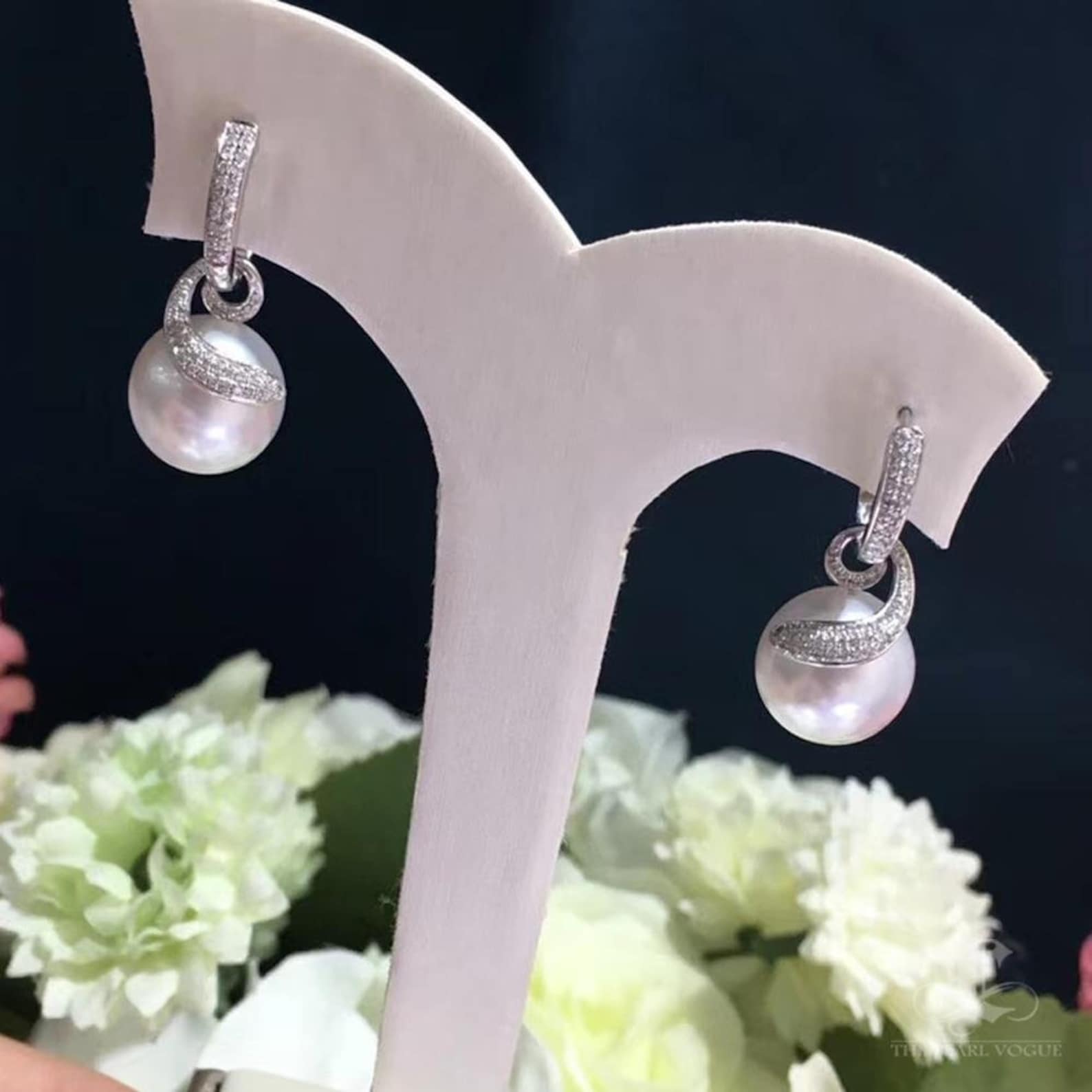 Sculpted Geometry — Velaré Convertible AAAA 12–13mm South Sea Pearl ...