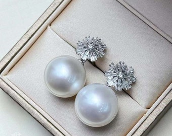 0.60 ct Diamond AAAA 15-16 mm South Sea Pearl Earrings 18k Gold