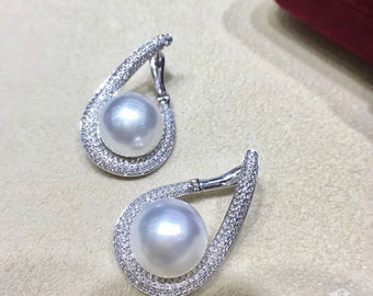 0.90ct Diamond, AAAA 12-13 mm South Sea Pearl Luxury Earrings 18k Gold