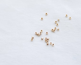 Koraliki zaciskane wypełnione złotem 14K, drobne złote koraliki zaciskane, koralikowe zapięcie do biżuterii, koraliki z zaciskanymi końcami z drutu jubilerskiego, koraliki dystansowe, łączniki do koralików