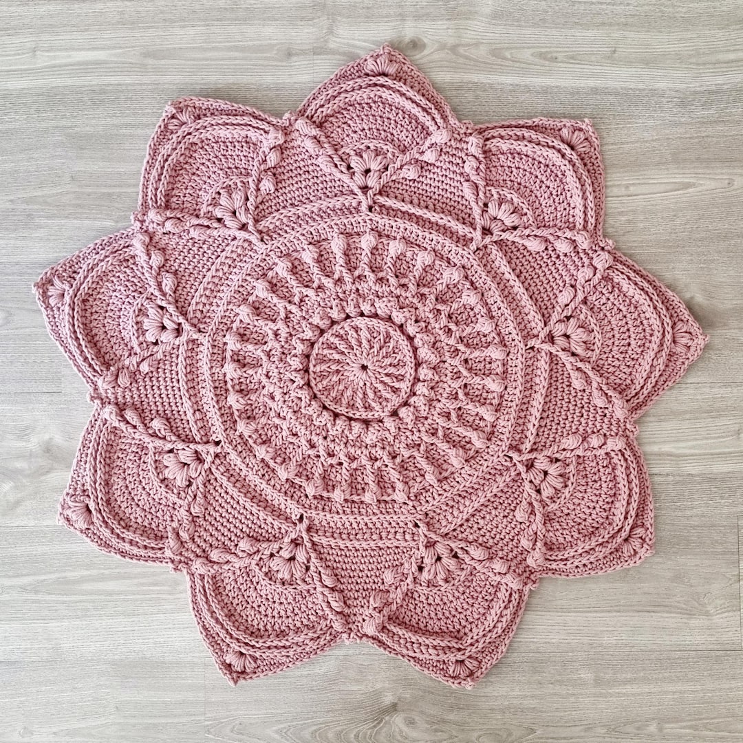 Floor Rug Pattern CROCHET PATTERN - Flower Floor Rug Pattern, Chunky Crochet Tutorial ...