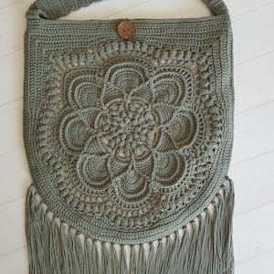 CROCHET BAG PATTERN ~ Crochet Boho Bag with Fringe, Crochet Crossbody Bag, Textured Messenger Crochet Bag Pattern, Messenger Bag afbeelding 8