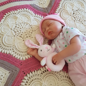 CROCHET BLANKET PATTERN ~ Crochet Baby Girl Blanket Pattern