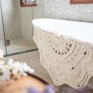 CROCHET PATTERN Crochet doily pattern, floor rug pattern, floor mat pattern Adinah Floor Rug pattern image 2