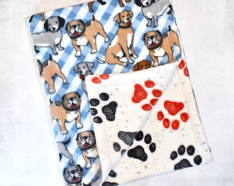 Dog fleece blanket, Dog blanket, Fleece dog blanket, Fleece pet blanket, Reversible pet blanket, Double layer dog blanket, Pawprint blanket