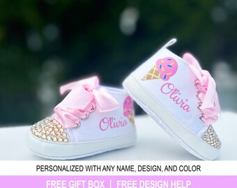 Presente para Bebê Menina com Tema de Sorvete, Sapatinhos Brilhantes para Bebê, Primeiro Aniversário com Tema de Sorvete, Roupa de Bebê com Tema de Sorvete, Sapatinhos Personalizados para Bebê