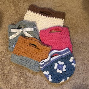 Mini-Handtasche aus bauschigem Garn
