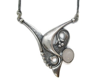 Abstract silver tone pendant with gemstone cabochon, vintage statement necklace