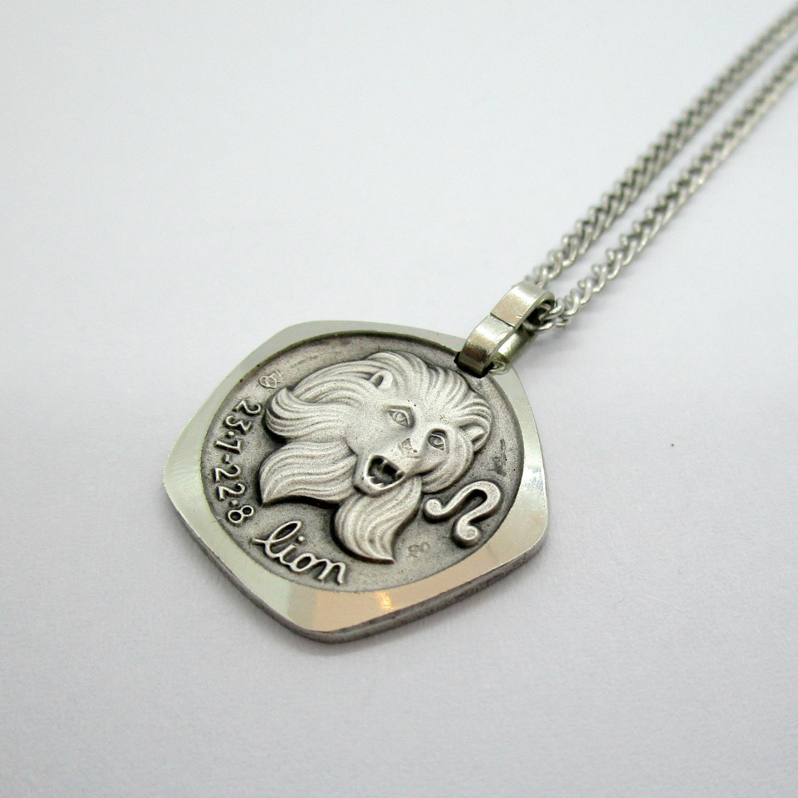 Vintage Leo pendant lion necklace zodiac jewellery Etsy