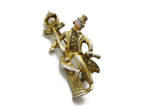 Vintage gold tone brooch, drunk man on a lamp pos… - image 4