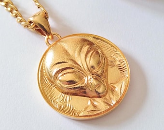Ciondolo a forma di testa di alieno placcato in oro giallo / Collana aliena in argento 925 fatta a mano / Collana scientifica / Gioielli UFO / Ciondolo UFO / Ciondolo alieno
