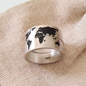 Oxidiertes Silber 925 handgemachter Erdkartenring, Kartenring, Globuskartenring, Erdkartenring der Männer, Frauensilbererdmartring, Ring des Reisenden