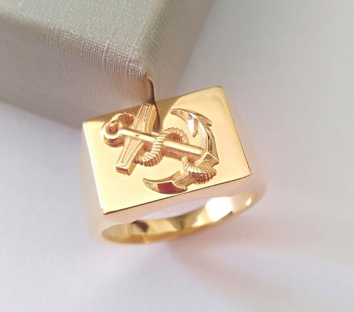 Mens Gold Anchor Ring