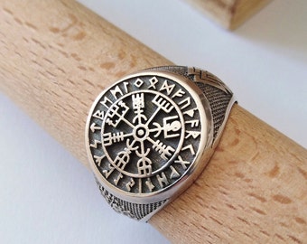 Bague boussole Viking en argent oxydé 925 | Bague boussole Viking fabriquée à la main en argent sterling vieilli | Bague homme runes viking en argent 925
