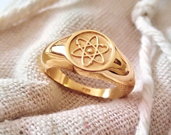Gelb Gold überzogener Atom Ring | Handgefertigte Sterling Silber Atom Ring | Herren Siegelring Atom | Frauen Atom Ring | Wissenschaft Ring