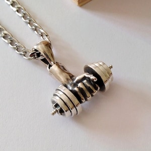 Pendentif haltère en argent oxydé 925 | Collier bodybuilder en argent 925 | Pendentif poids en argent sterling pour homme | Pendentif culturiste femme