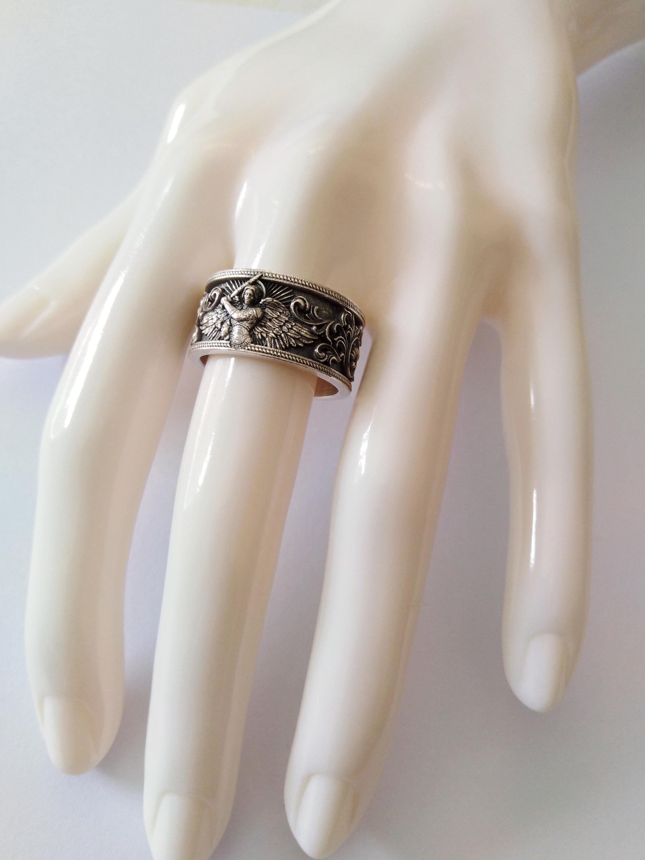 大天使聖ミカエル シルバーリング Amazon.co.jp: 大天使聖ミカエルリング メンズ シルバー925 ブラック