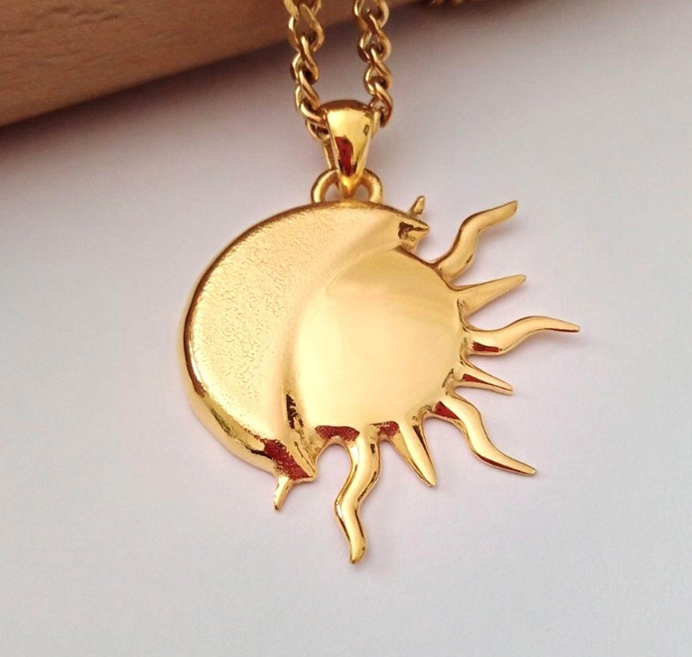 SOLSTICE. Sun & Moon Lariat Necklace - Gold – REGALROSE
